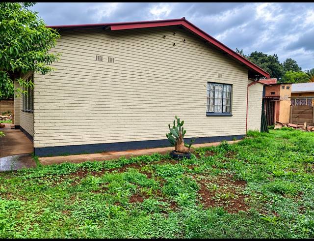 3 BEDROOM HOUSE FOR SALE IN VANDERBIJLPARK CE 2